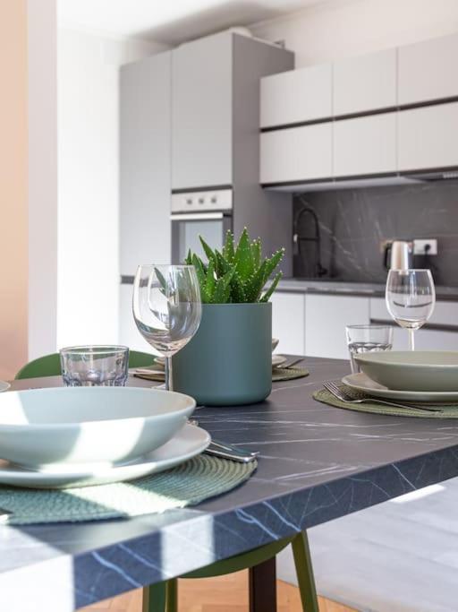 Stylish Apartment - Casa Leone - Center Trieste Ngoại thất bức ảnh